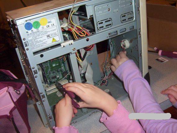 How To Make Cool Bracelets Out Of Computer Parts