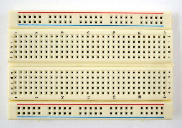 What’s Included In An Arduino Starter Kit? [MakeUseOf Explains]