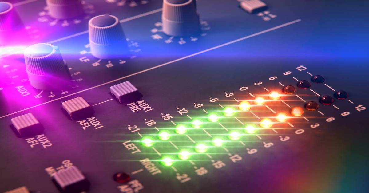 A Beginner's Guide to Making Music With Audacity at Home, image size:1600x840