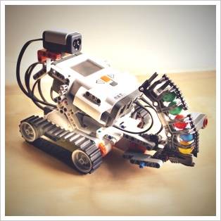 LEGO Mindstorms NXT 2.0 Review and Giveaway