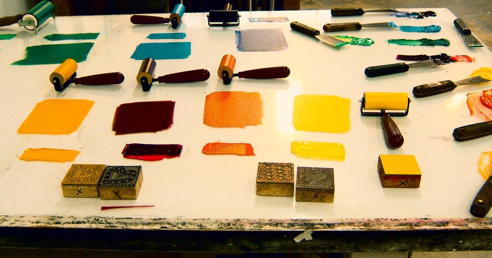 Are You Creative? Make Designs & Sell Them On 3 Merchandising Websites