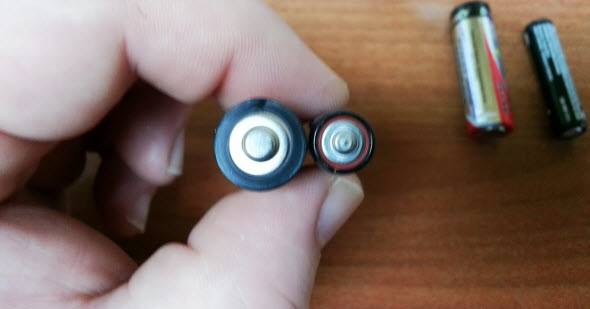 Emergency Battery Hack - Make an AAA Battery Work as an AA Battery