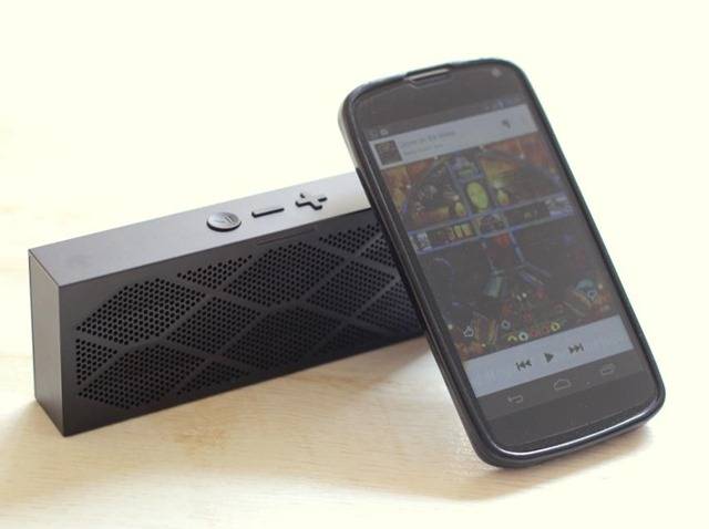 Jawbone Mini Jambox Review and Giveaway