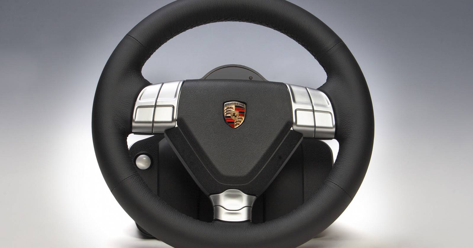 What You Need To Know Before Buying A PC Or Console Racing Wheel