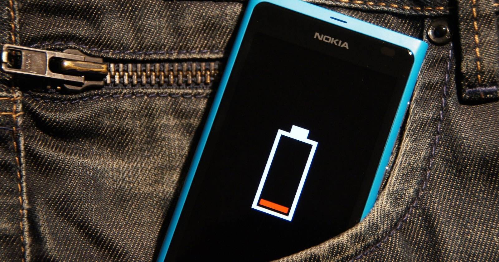 Nokia Android, XP Help, Gates AMA, Netflix Cards [Tech News Digest]