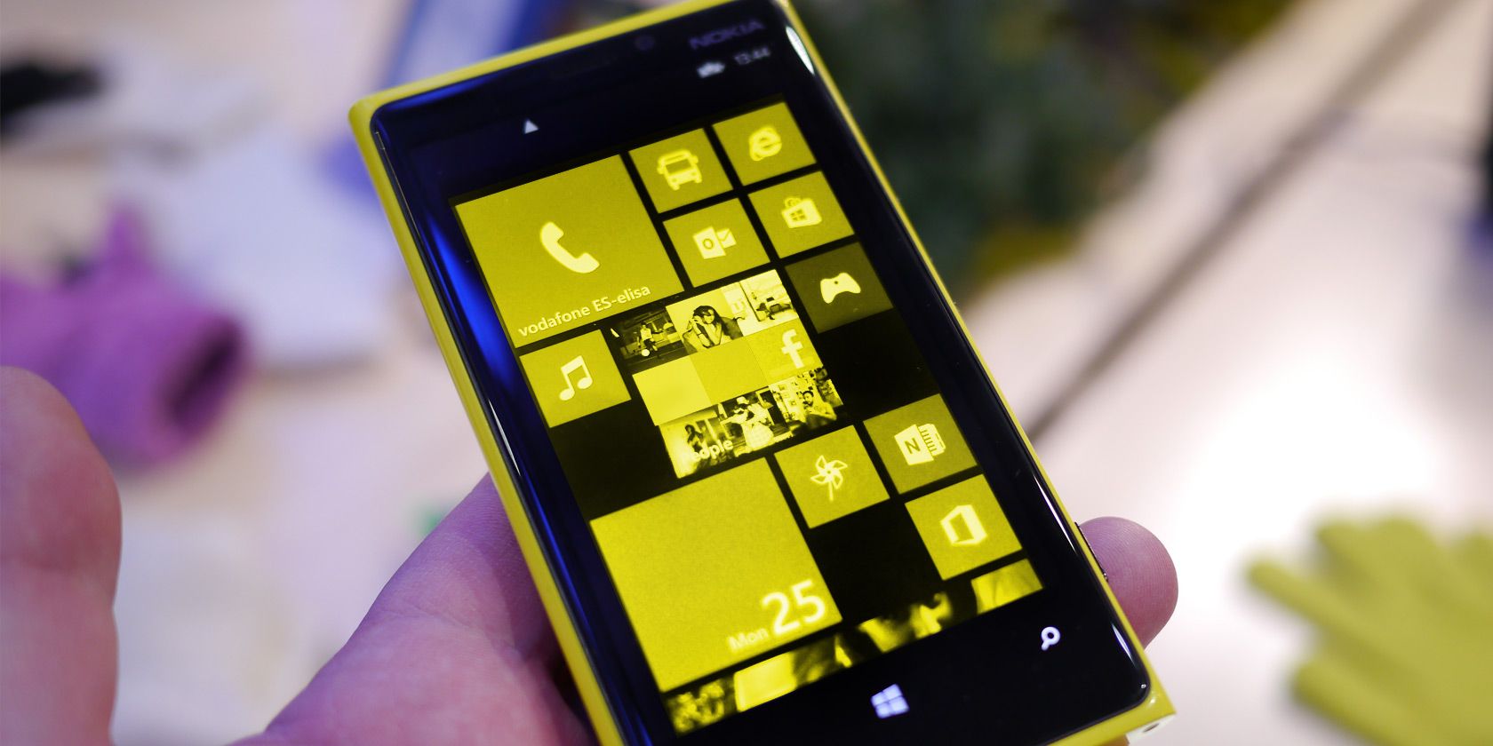 Four Ways To Customize Your Windows Phone MakeUseOf