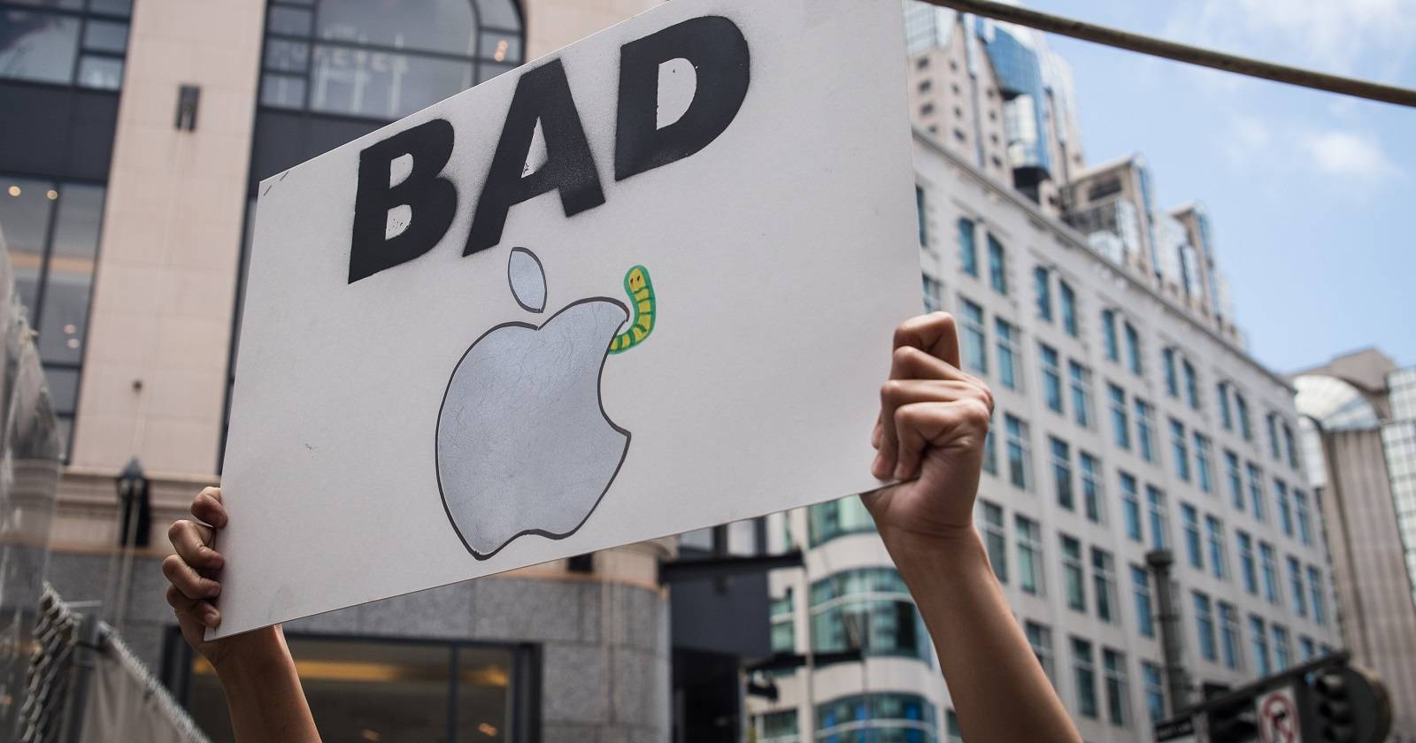 Apple Improves iCloud Security, Twitter Kills Twitpic Over Trademark ...