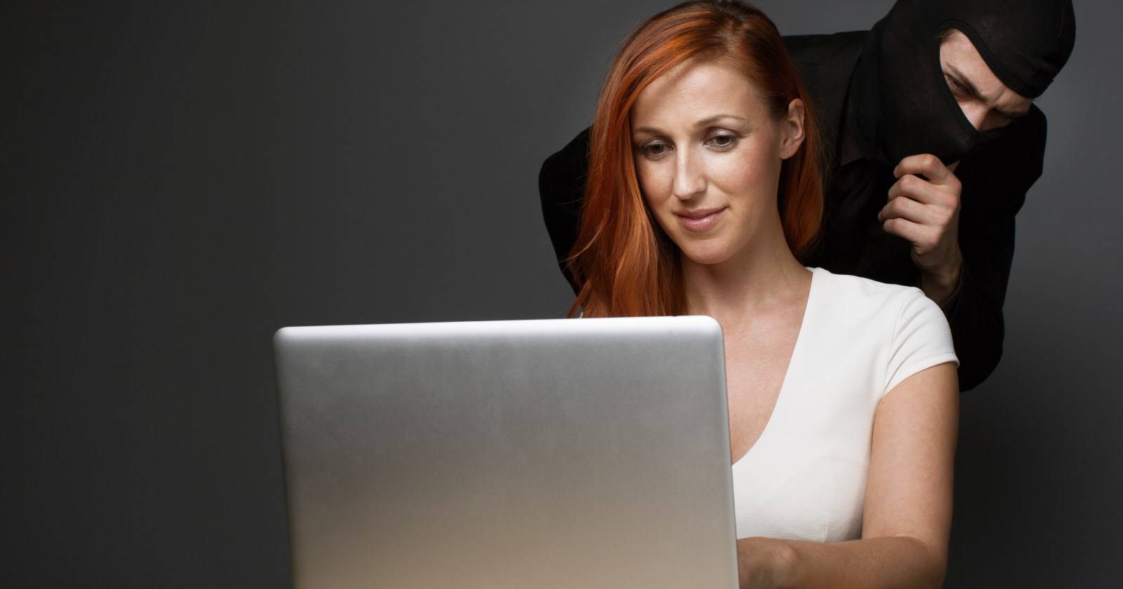 Keep Out Prying Eyes With A Computer Privacy Screen