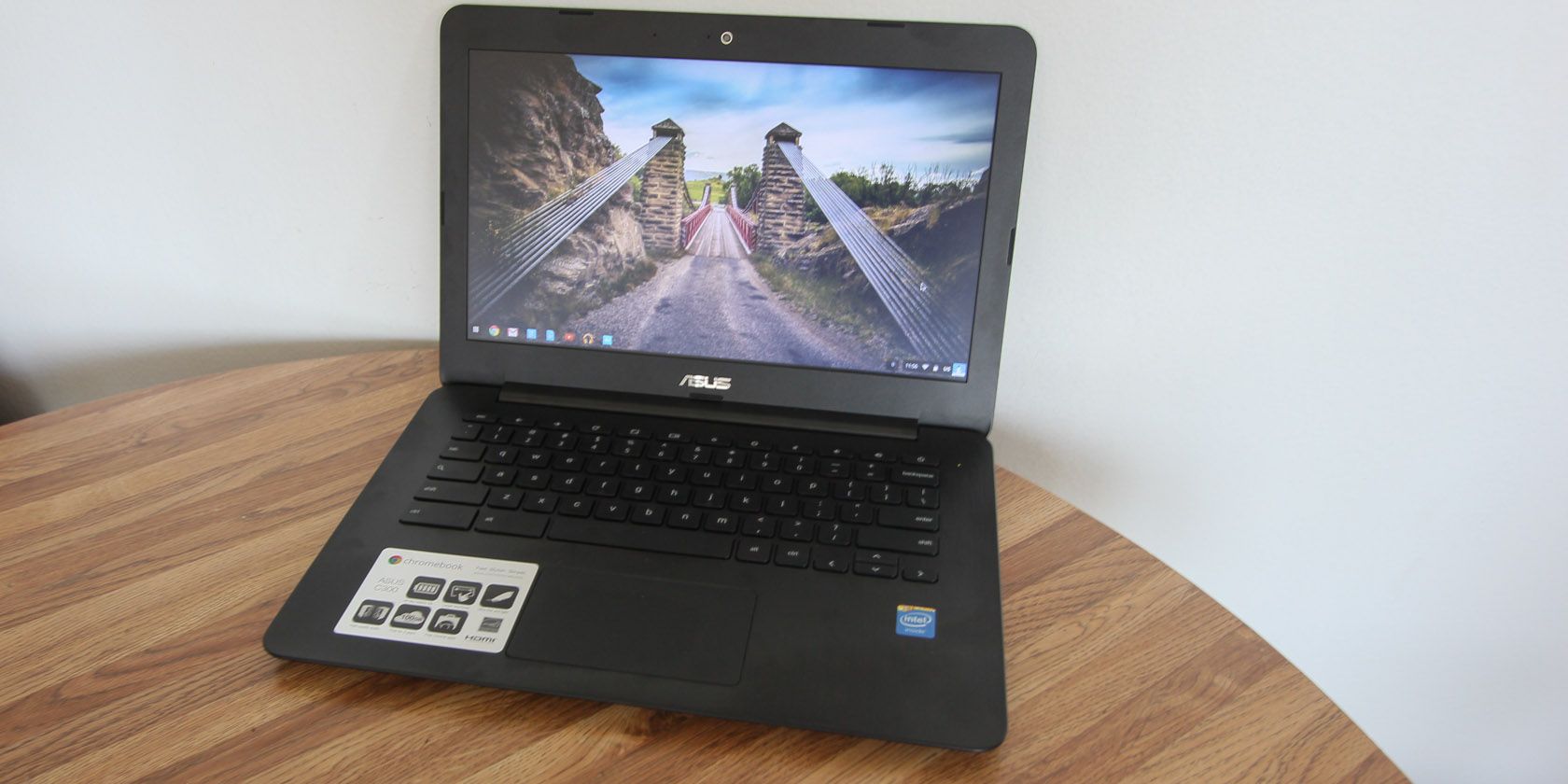 Asus Chromebook C300 Review and Giveaway