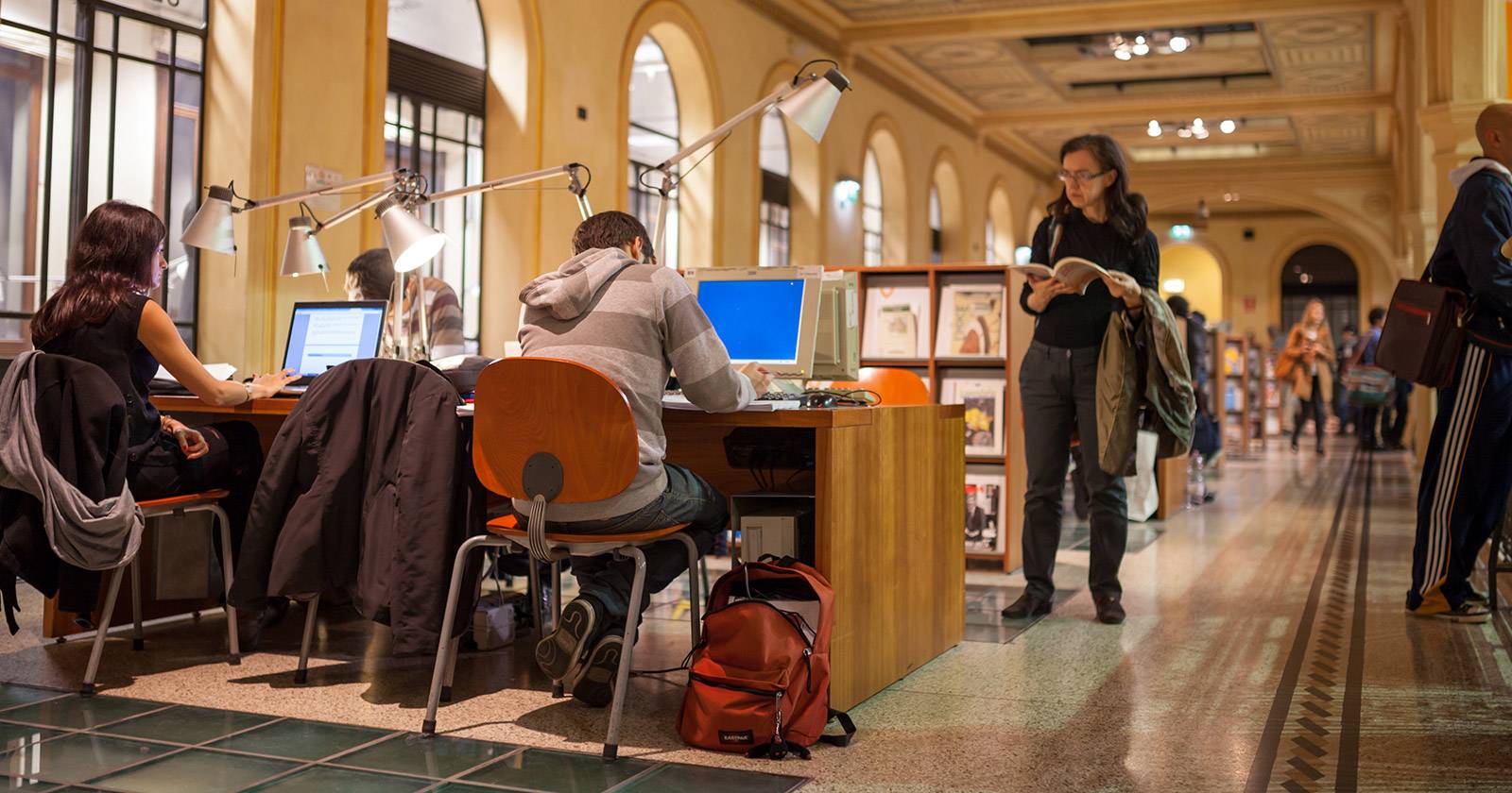 How to Stay Safe on Public Computers: 6 Tips to Keep in Mind