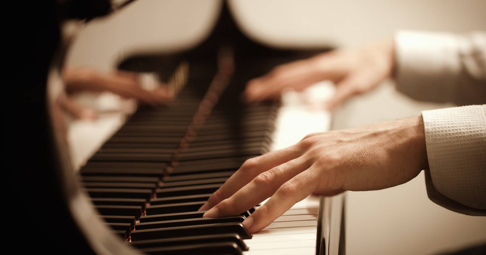 Learn to Play an Instrument with 7 Free Online Music Lessons