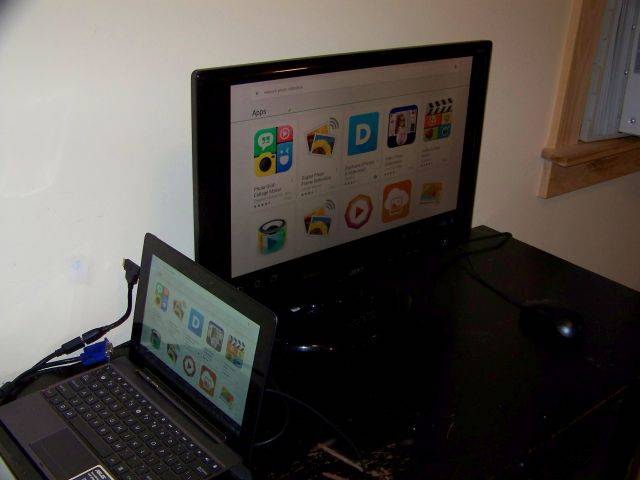 Make a Remote Controlled Photo Slideshow With an Android