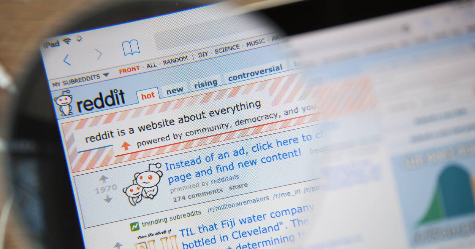 How to Browse Reddit at Work Without Getting Caught