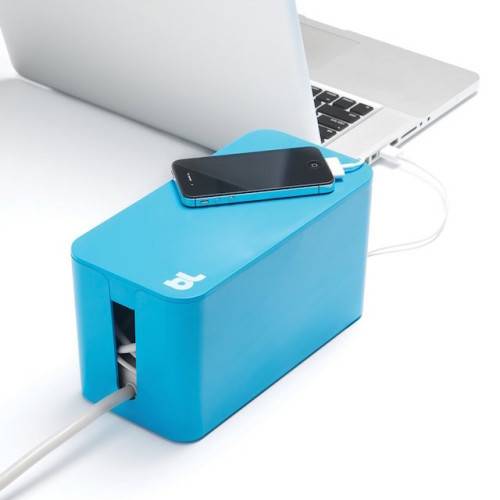 7 Better Ways To Deal With MacBook Cables