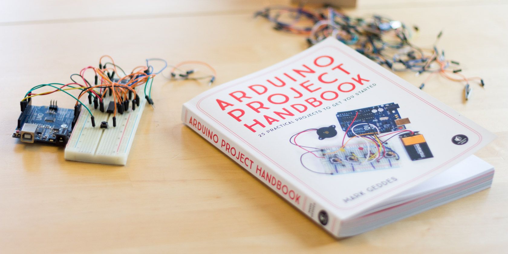 Programming books. Make: Arduino книги. Книга 10 проектов ардуино. Книжка 5 класс ардуино проекты. Own it Project book.