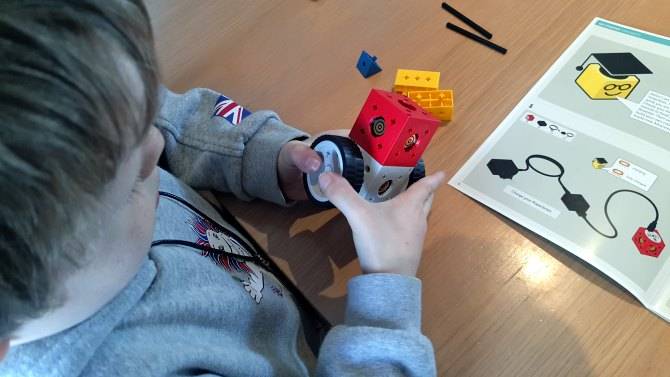 Learning Robotics for Kids: Tinkerbots Review