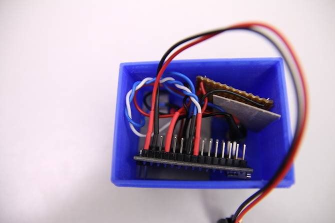 Roll in Style With This DIY Electronic D20 Die