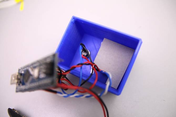 Roll in Style With This DIY Electronic D20 Die