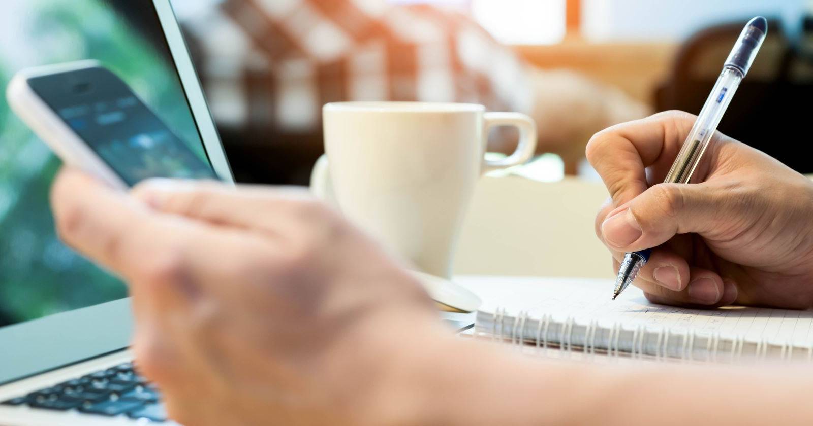How to Watch YouTube and Read Comments at the Same Time