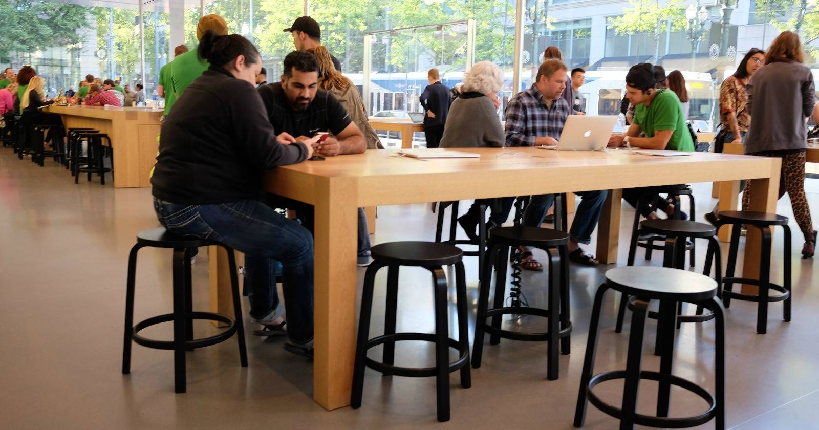 Today at Apple: Free Educational Classes for Everyone