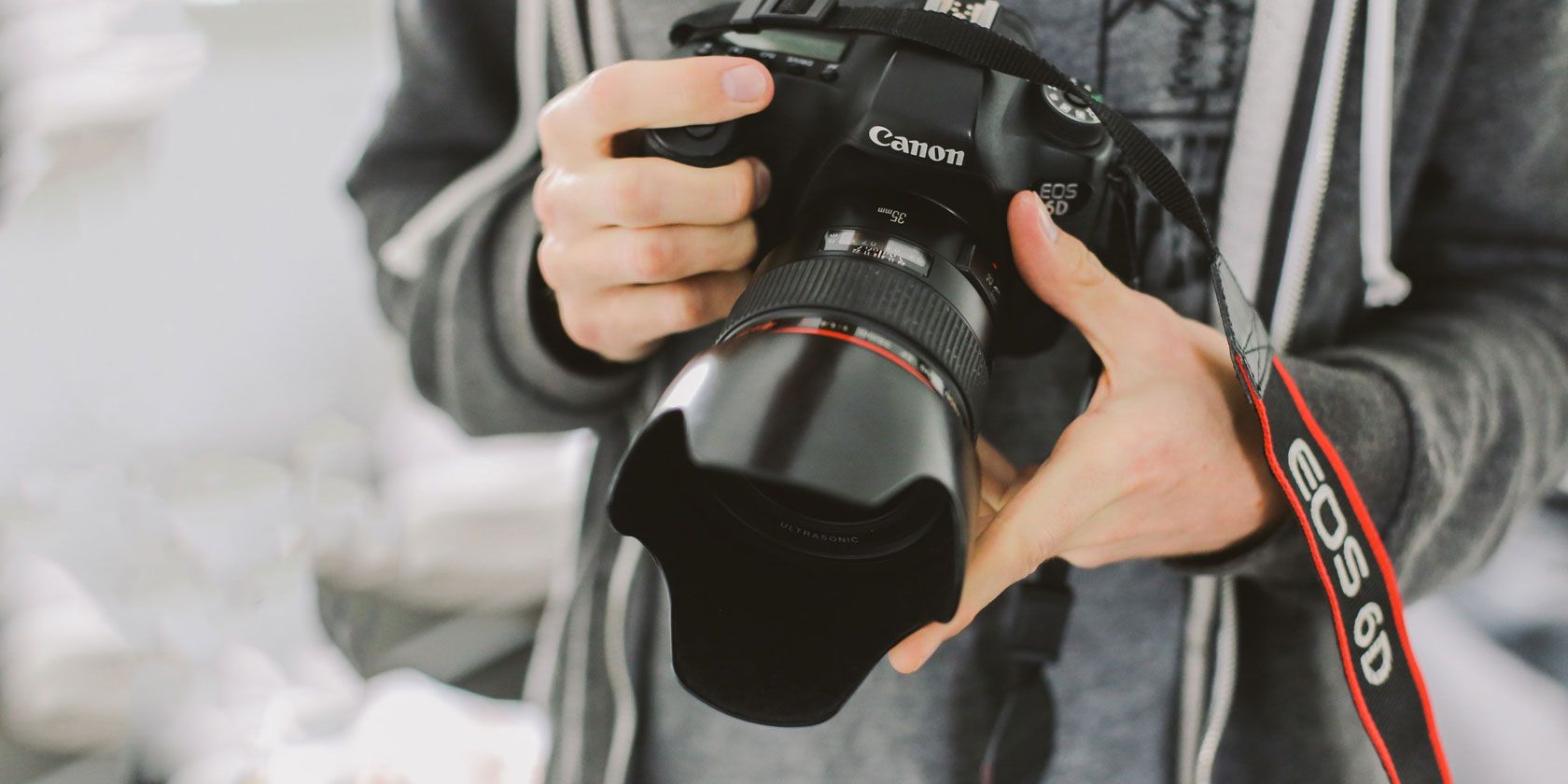 Should You Buy a Full-Frame Camera? 4 Things to Consider Before You Do