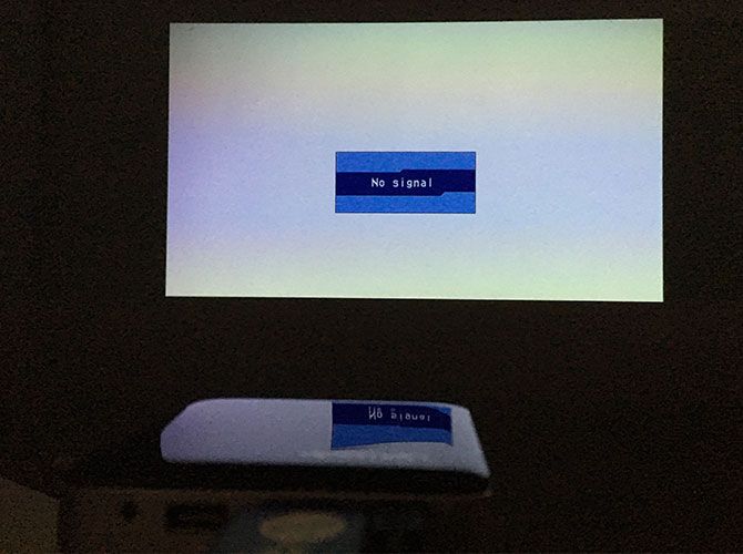 Проектор не показывает изображение с ноутбука