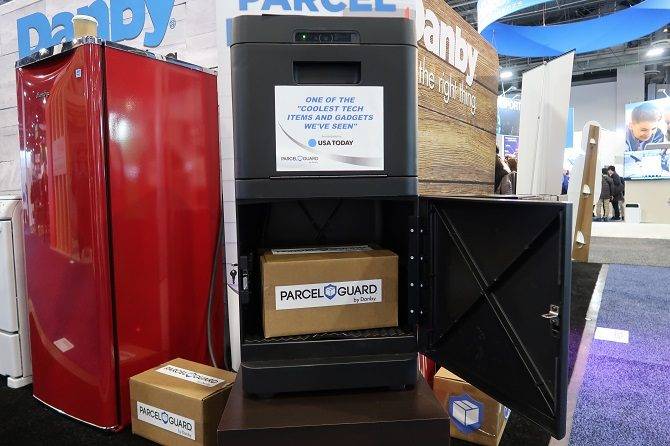Parcel Guard Protects Your Packages From Thieves and Weather