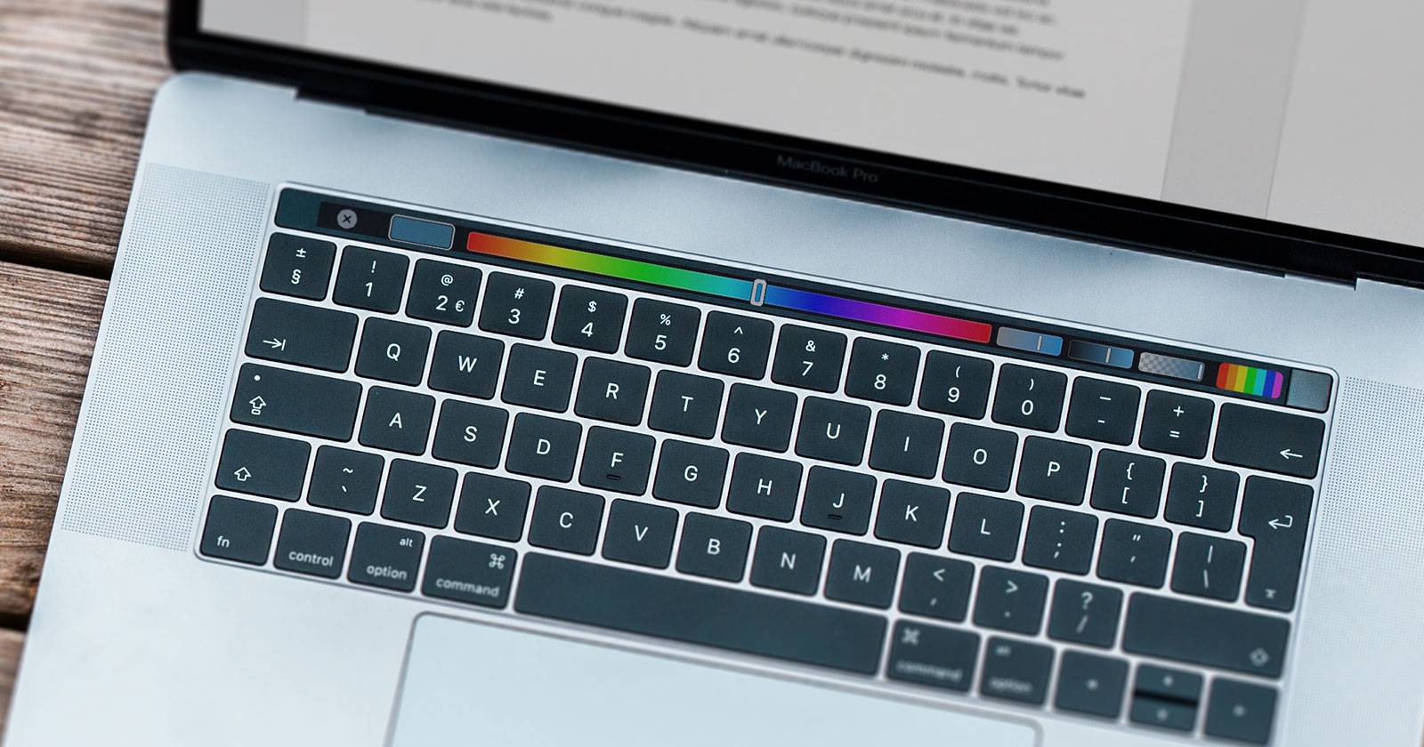How to Make the MacBook Pro Touch Bar More Useful: 4 Tips