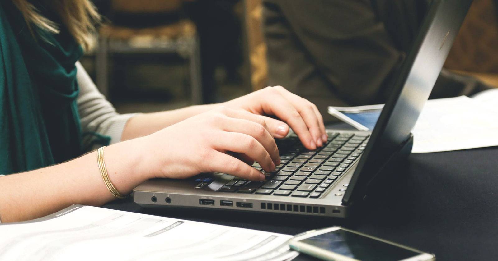 The 5 Best 100 Dollar Laptops in 2019