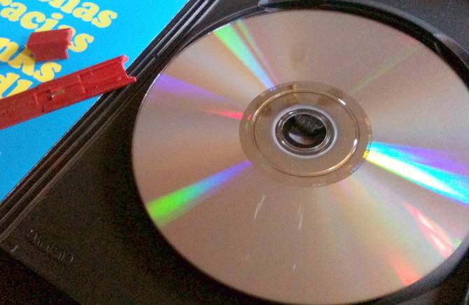 How to Repair Damaged CDs or DVDs and Recover Data
