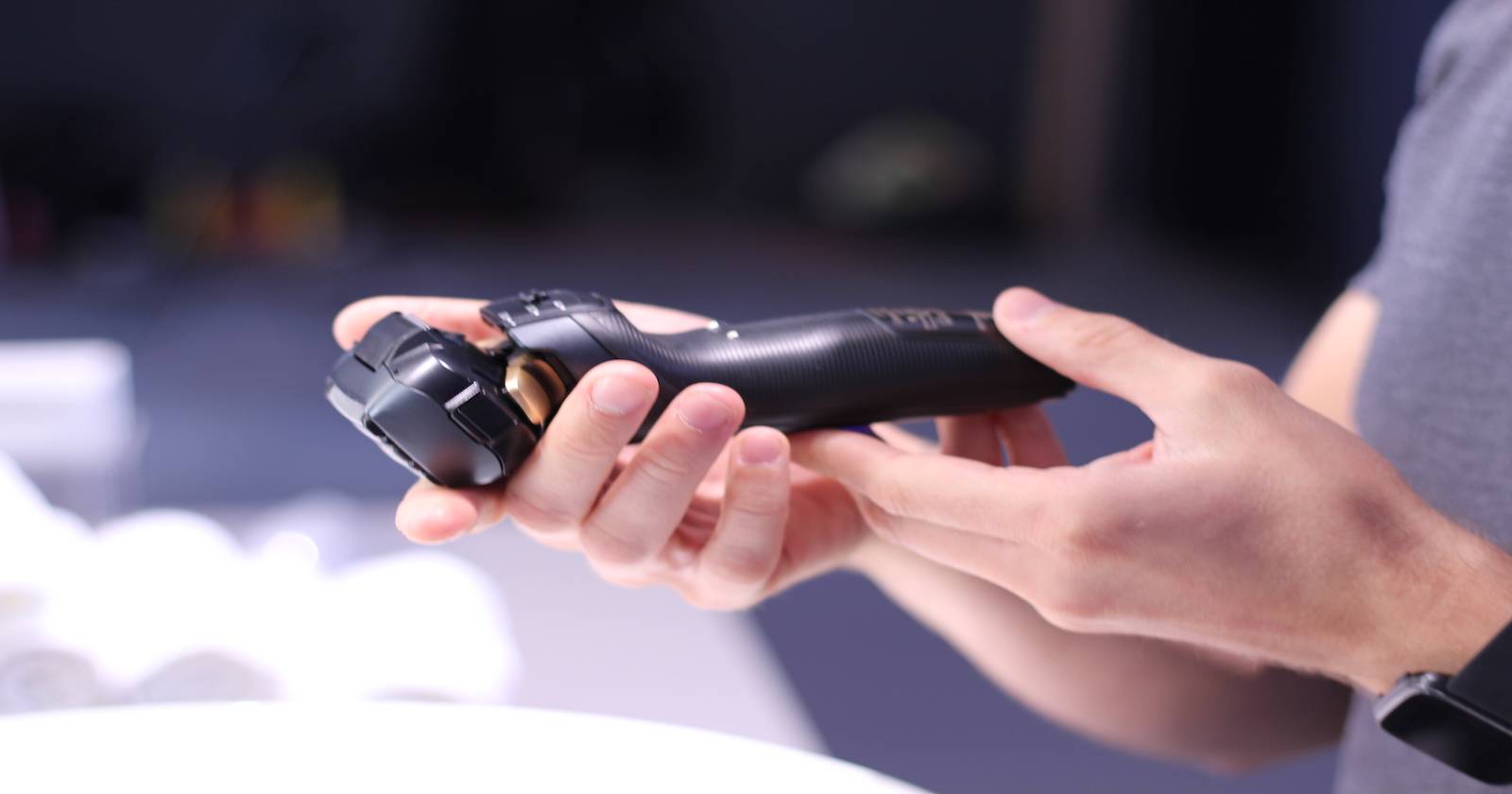 V Razor Panasonic ES-LV97: The Best Electric Razor for a Closer Shave