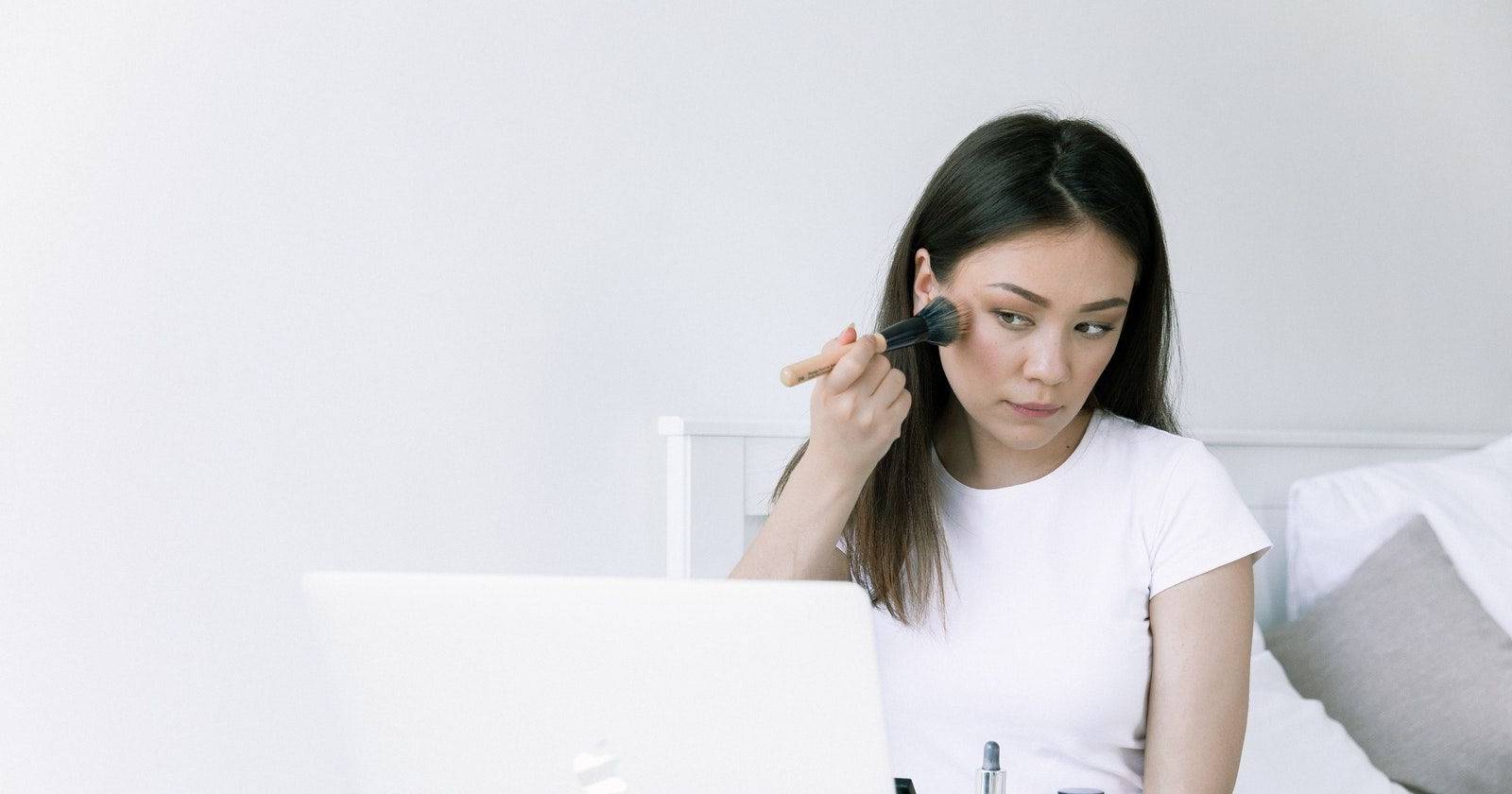 The 6 Best Apps for a Virtual Makeover