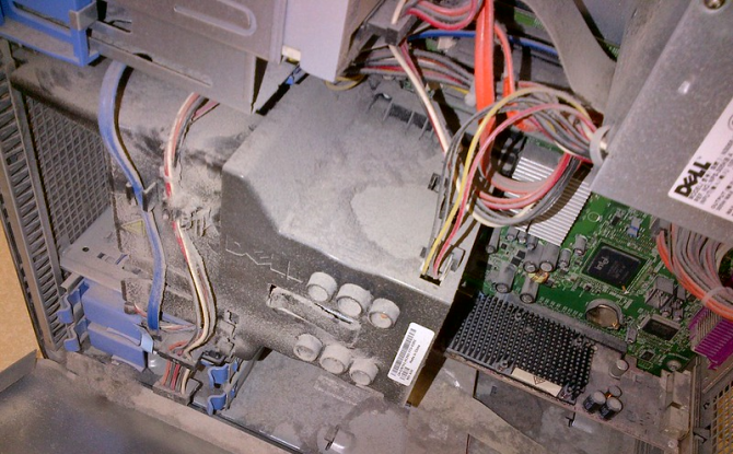Dusty computer