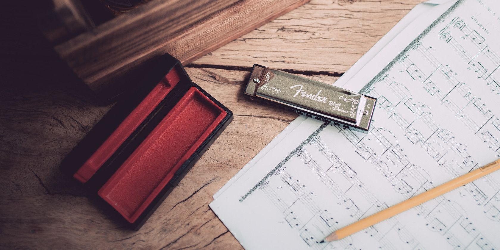 The 8 Best Sites for Learning How to Play the Harmonica