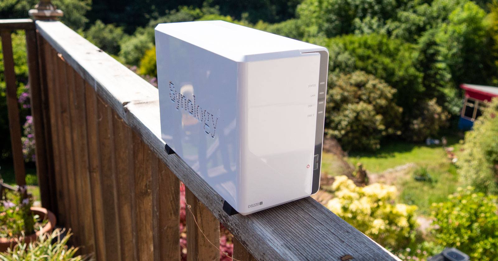 Synology DS220j Is the Best Beginner NAS (and Great As a 