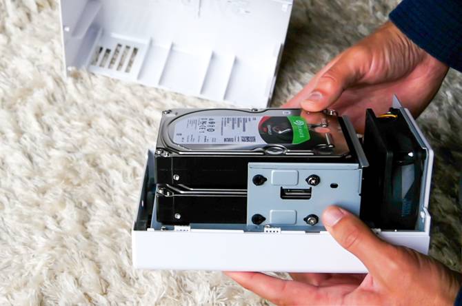 Synology DS220j Is the Best Beginner NAS (and Great As a Surveillance ...