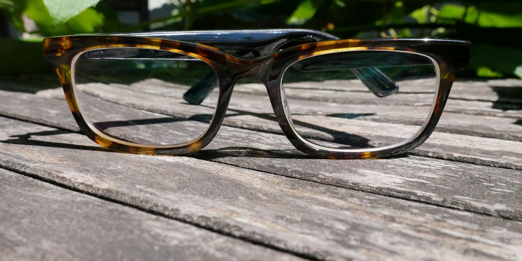 Vue Glasses Front View - Occhiali Vue Lite: un auricolare invisibile che sembra intelligente