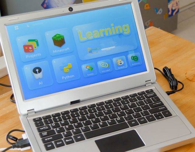 CrowPi 2 Is The Raspberry Pi Laptop and Electronics STEAM Workshop You ...