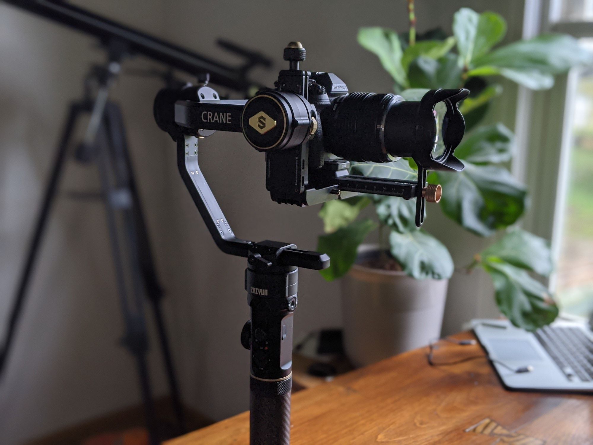 Zhiyun Crane 2s Powerful Stabilization With A Stylish And Lighter Build Zhiyun Crane 2s Powerful Stabilization With A Stylish And Lighter Build