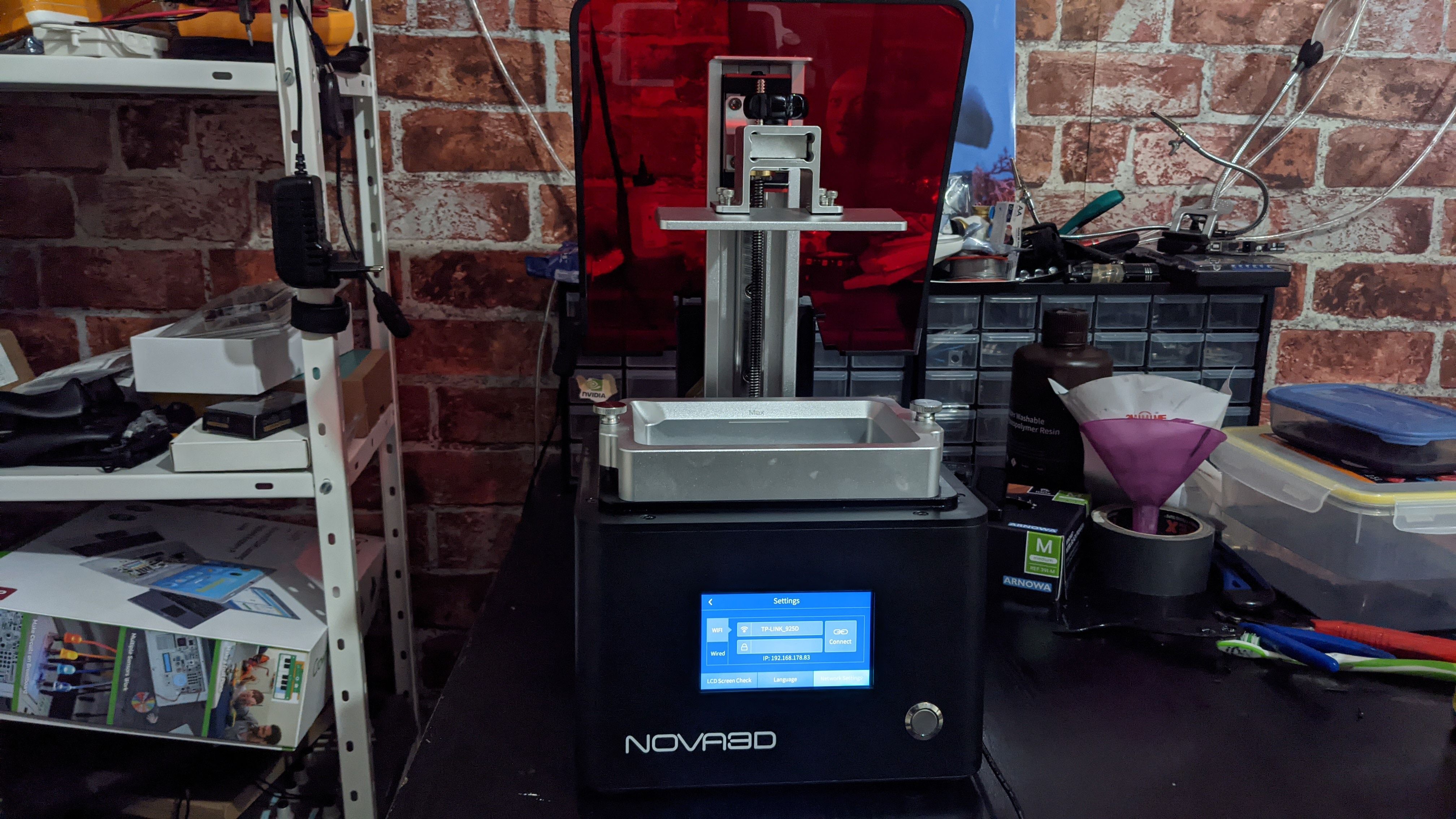 Nova3d Bene4 Mono: A Stunning Resin Printer Let Down by 