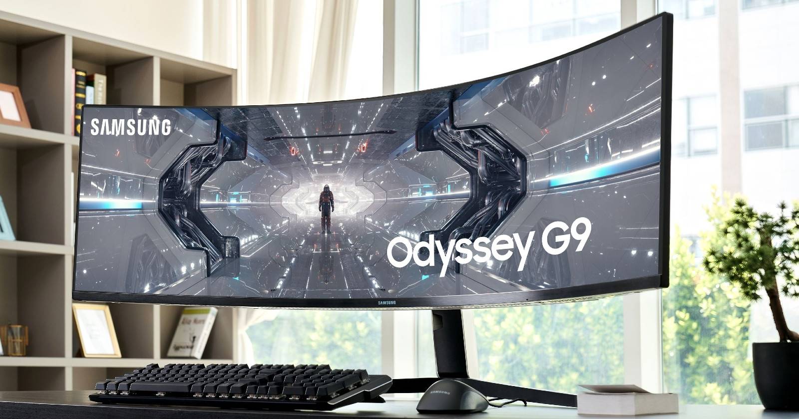 Should You Upgrade to a 1000R Curved Monitor? Explained