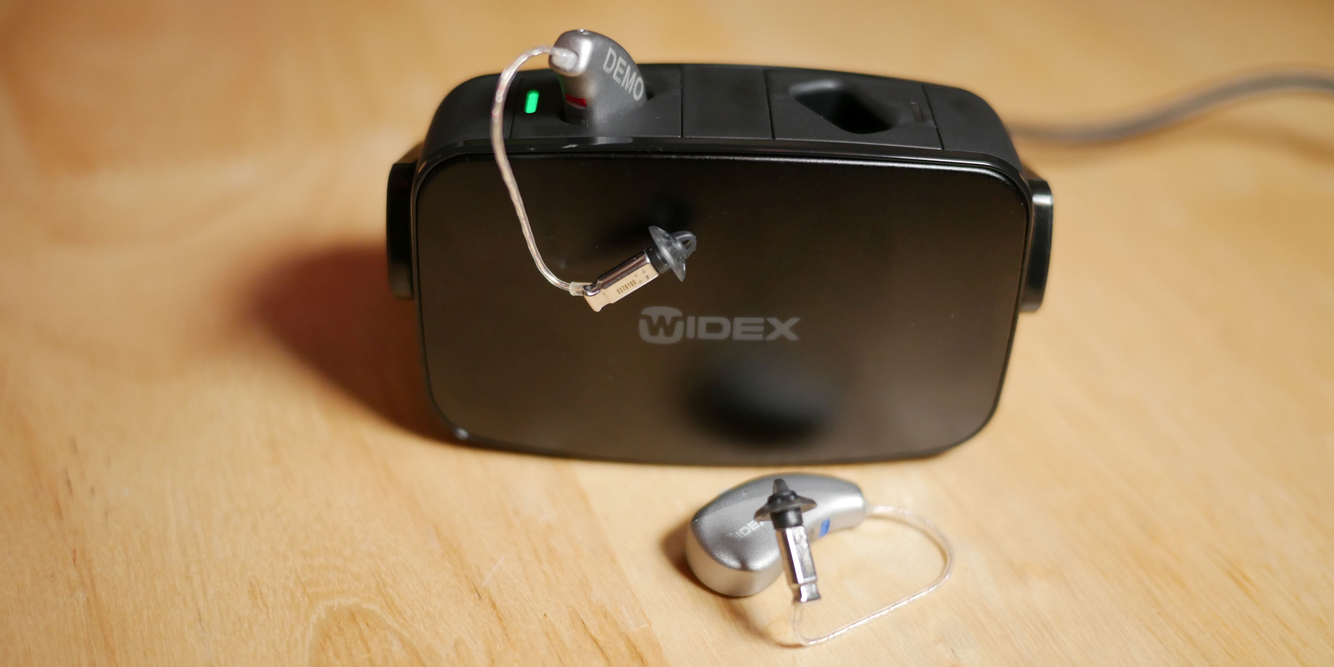 Widex MOMENT hearing aids charging