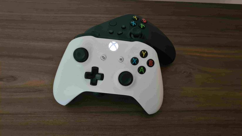 Xbox One controllers
