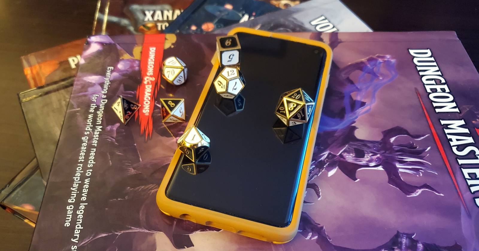 The 4 Best Apps for Running Dungeons & Dragons From Your Phone
