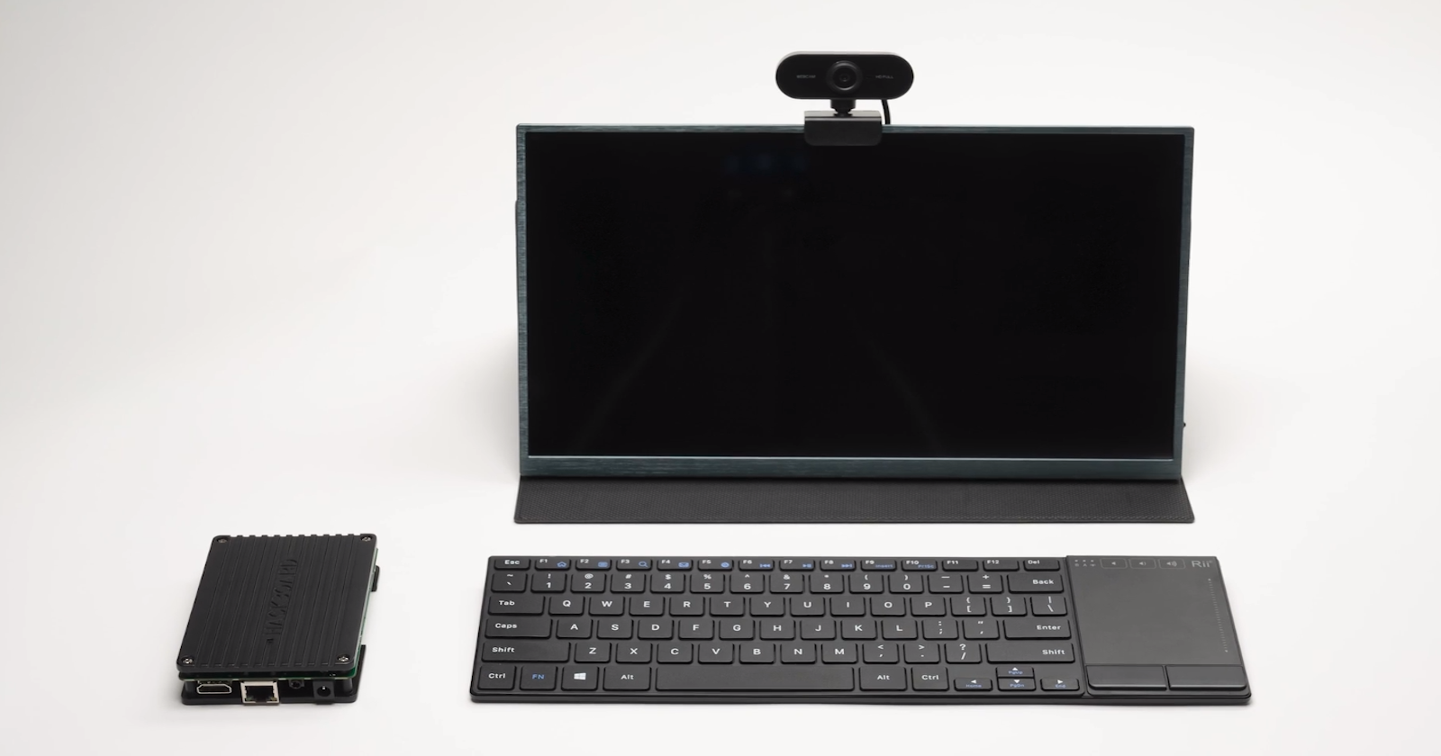 The Hackboard 2 Is a Single-Board Computer That Runs Windows 10 Pro