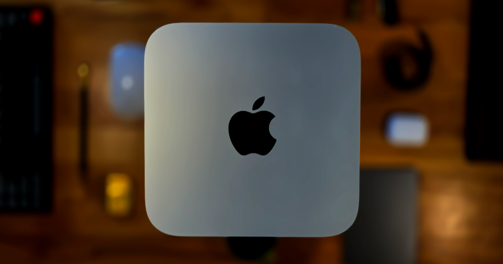Apple Mac mini M1 本体 The New Apple Mac Mini M1: Sometimes Bigger Isn't Better
