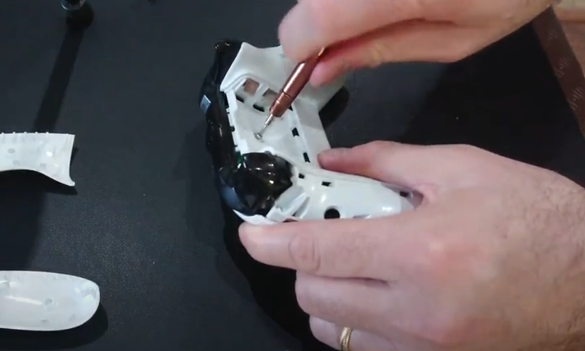 Open your Xbox One controller