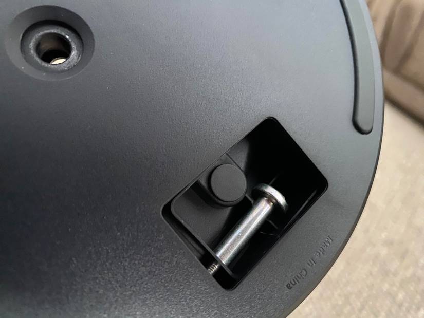 PS5 Screw Compartment