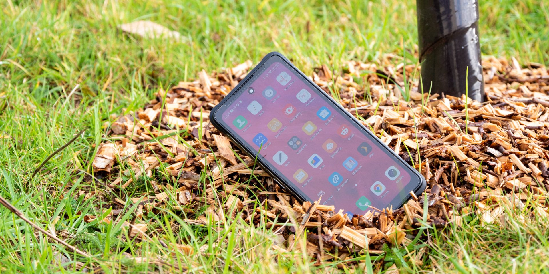 ulefone armor 10 outside in wood chips