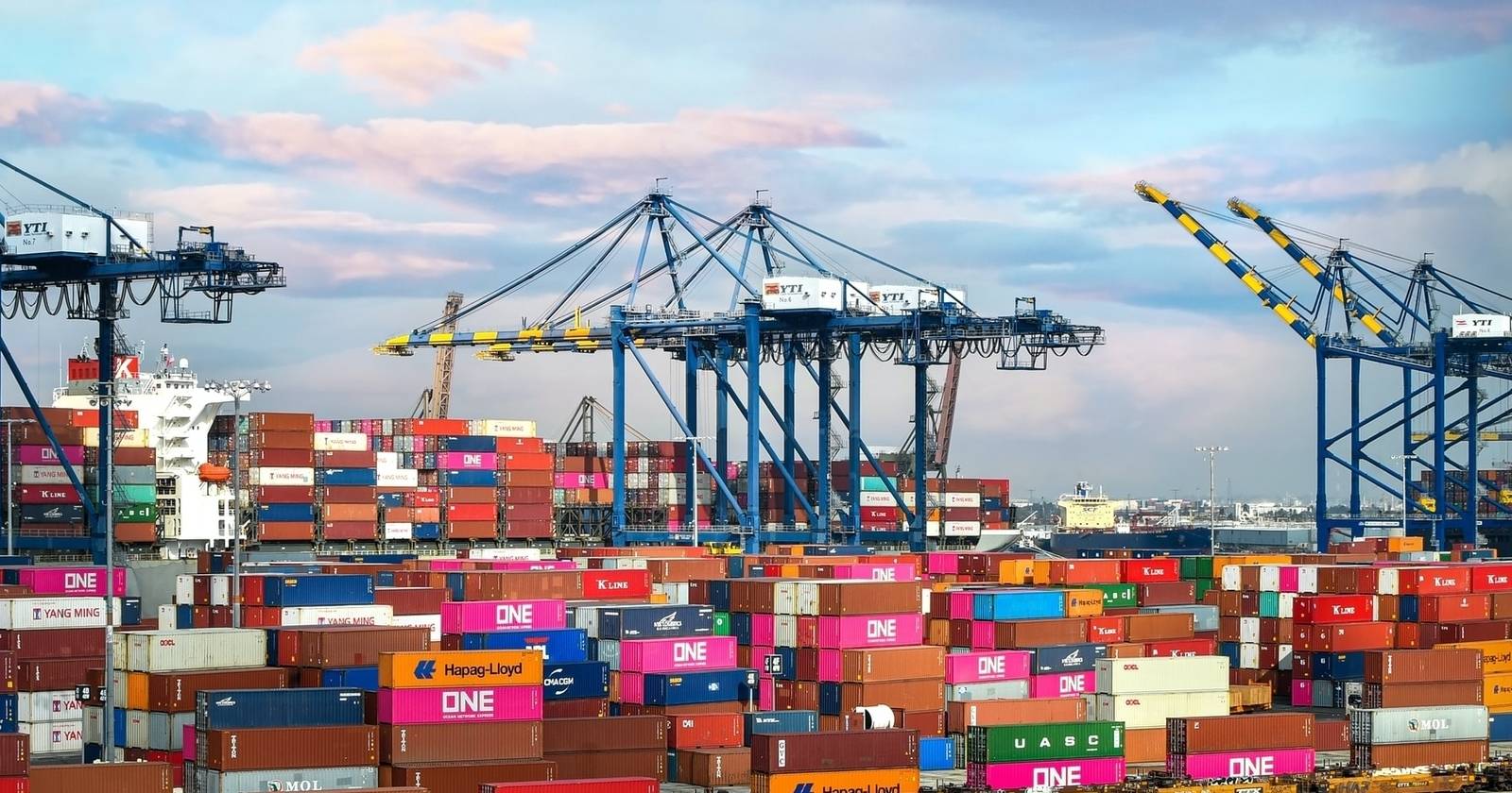 Which Container System Should You Use: Kubernetes or Docker?